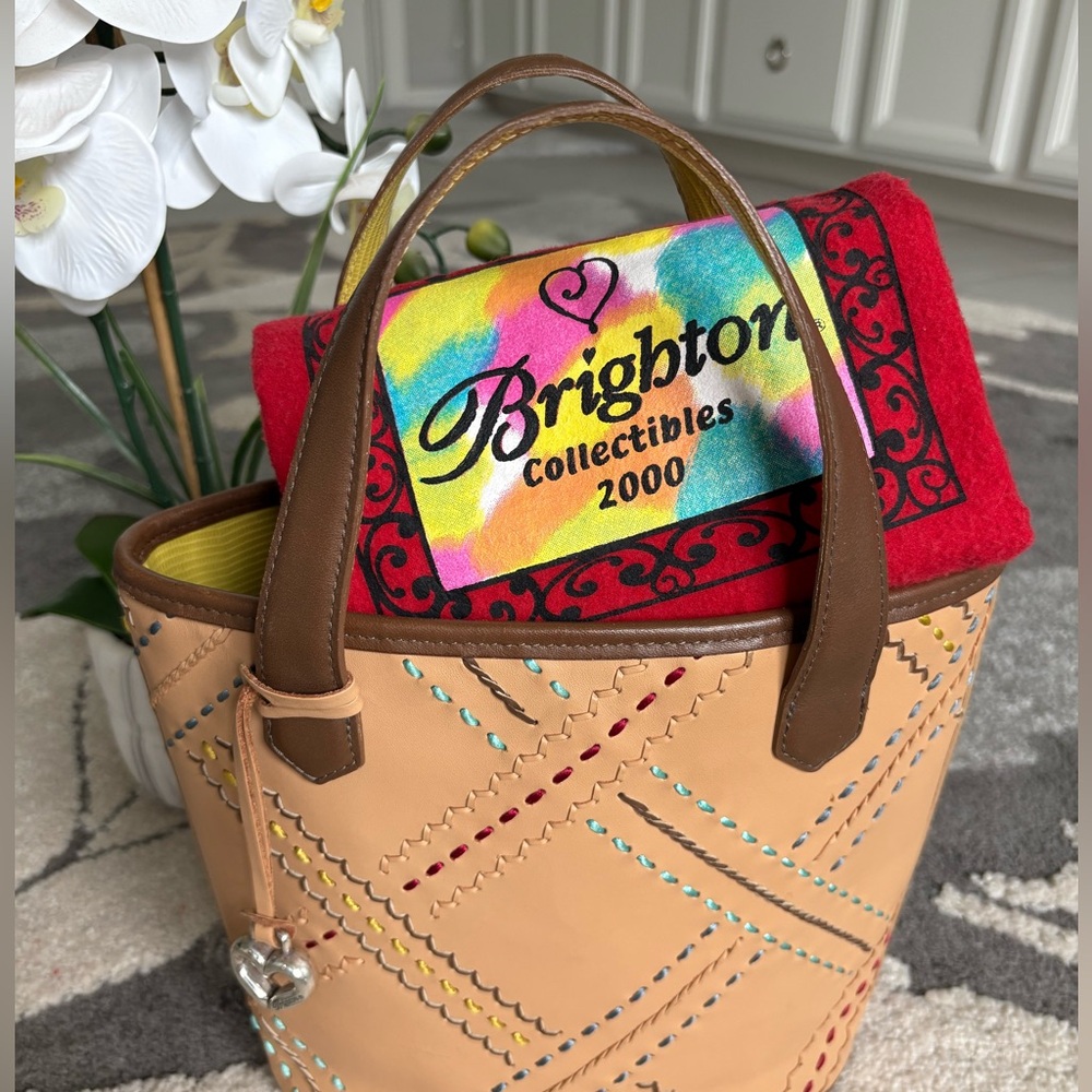 ❤️ Brighton Handbag - Picture 7 of 12